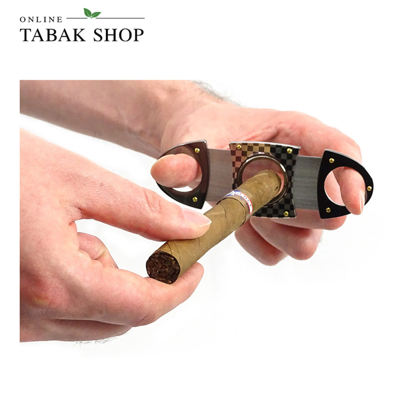 Zigarrenabschneider "Anthrazit-Silber" - usage